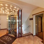 Hotel Garner North By Ihg 3*