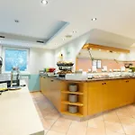 Garner North By Ihg 3*