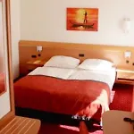 Garner North By Ihg Hotel 3*
