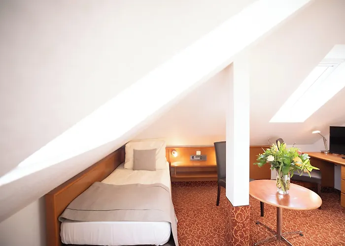 Garner North By Ihg Отель