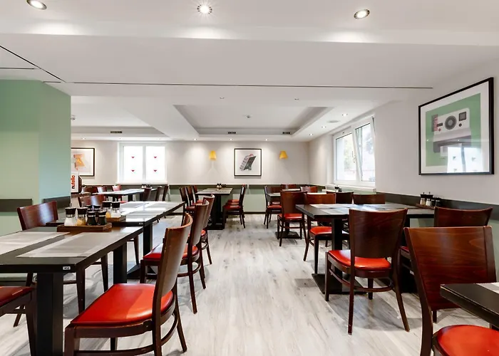 Garner North By Ihg Отель