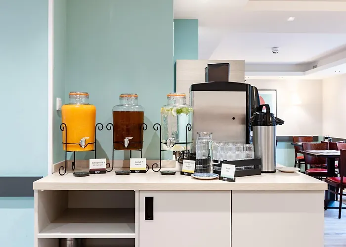 Garner North By Ihg Отель 3*